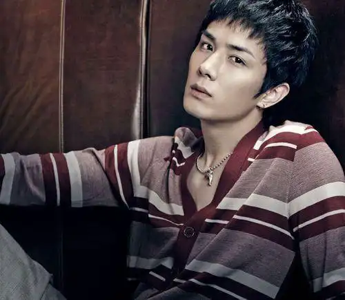 安以轩李承铉分手后交火 被指为戏炒作