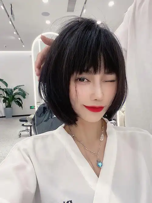 超级减龄不用打理就可以很美的短发发型