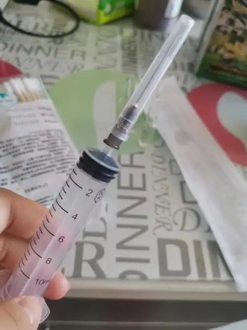 又是自己打针的一天掰安瓿瓶