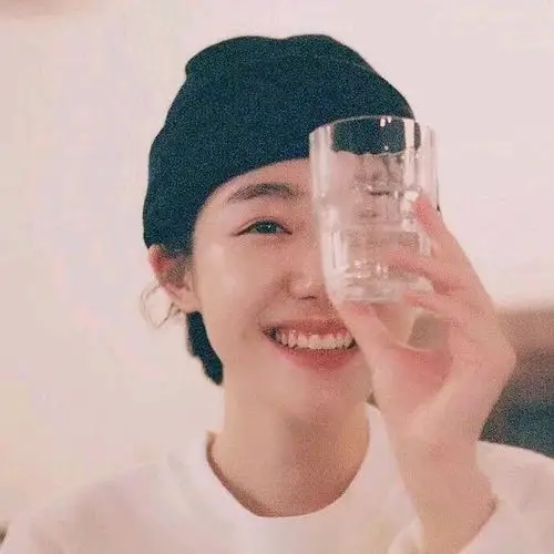 求个阳光大气开朗适合上班和生活的微信头像