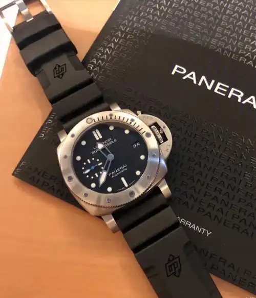 panerai沛纳海#适合男生的手表脑公一直很喜欢沛纳海,不喜欢劳力士不