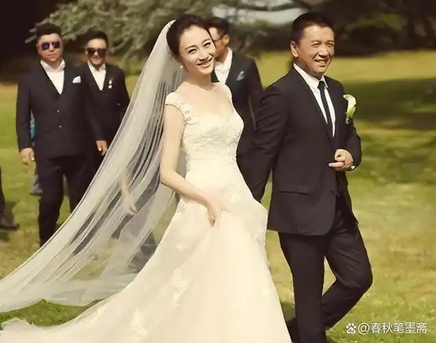 47的"人间尤物"李小冉,感情遭遇挫折后,如愿收获完美爱情