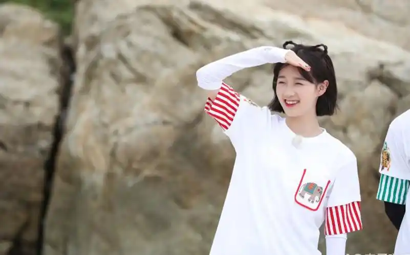 激萌李子璇豆子高能少年团颤音唱歌cut