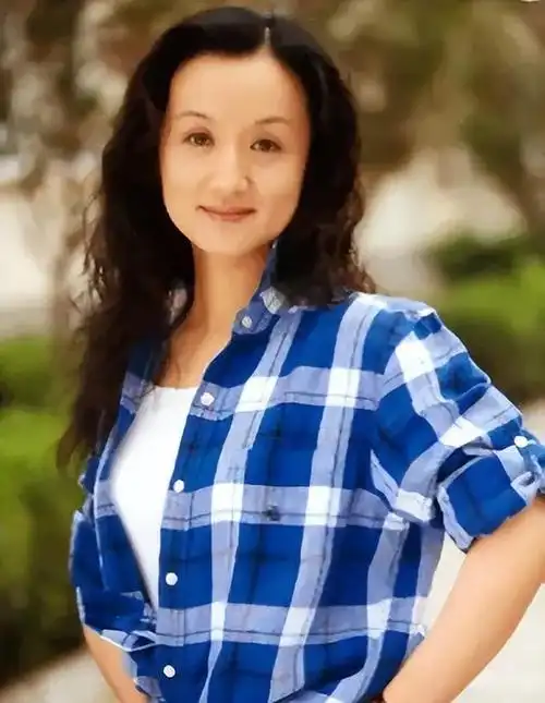 追风者演员杨昆86年辞职退休金2500无儿无女真的就晚景凄凉吗