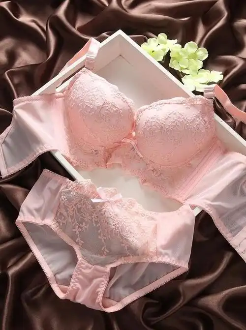 女红内衣内裤本命年文胸套装聚拢内衣裤女士胸罩性感日系四排扣厚薄款