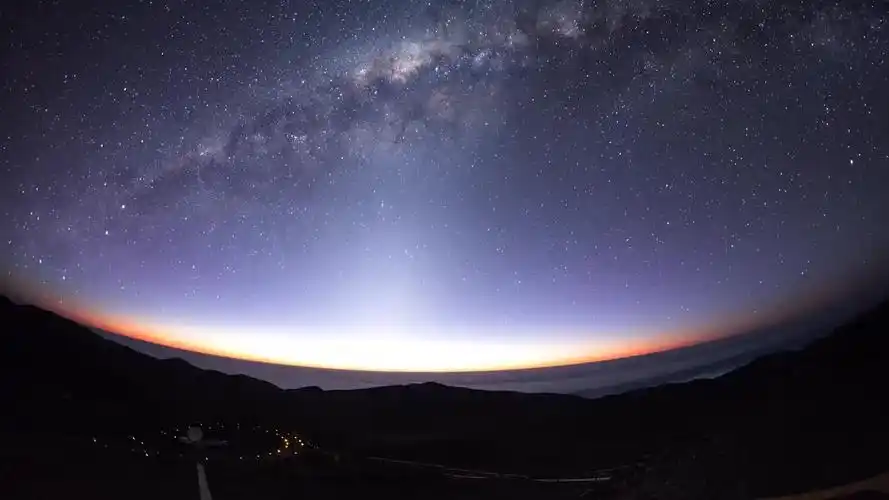 eso延时拍摄夜晚星空的美景