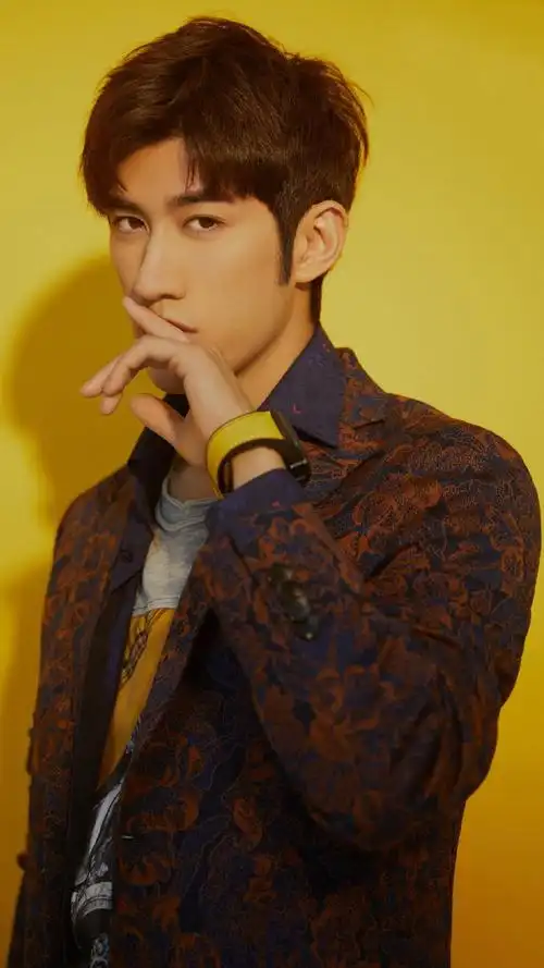 1李治廷休闲写真,高清锁屏图片,手机壁纸-桌面城市