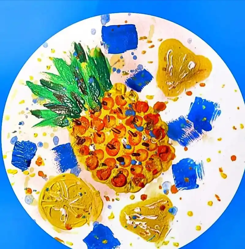 1.欣赏和观察菠萝的图片素材,运用水粉颜料描绘 - 抖音