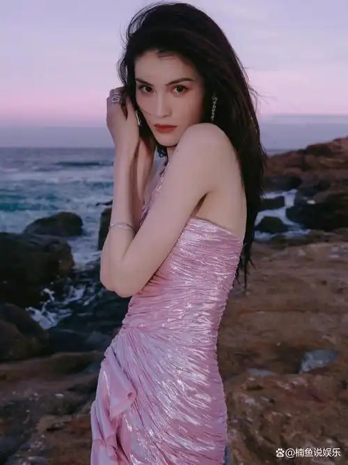 一直以来,国际超模的身材都备受大家关注,她们平时参加活动或者走t台