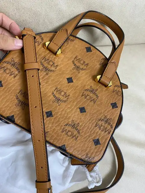 mcm干邑色单肩包