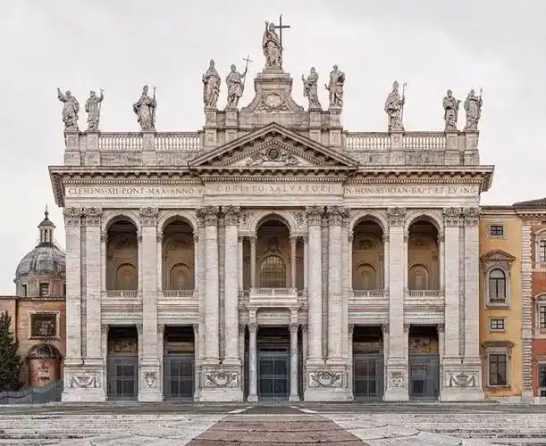 建筑物的"对称"美