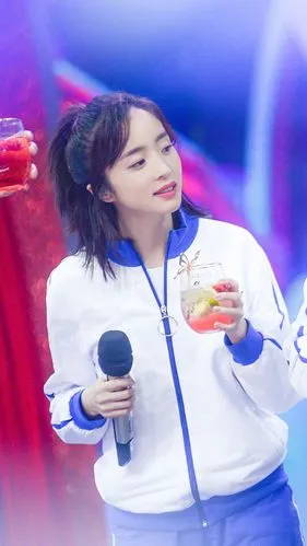 胡冰卿《快乐大本营》剧照图片