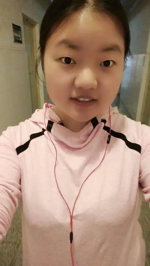 体重65kg.我觉得我自拍水平越来越高了