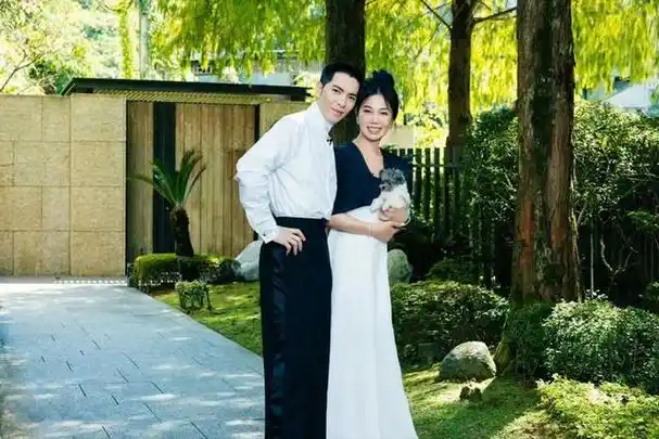 萧敬腾写长文谈新婚会用一生爱老婆公开岳父证婚画面让人泪崩