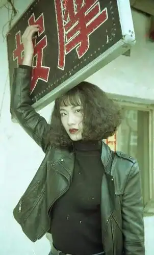 如何拍出90年代复古港风照片?