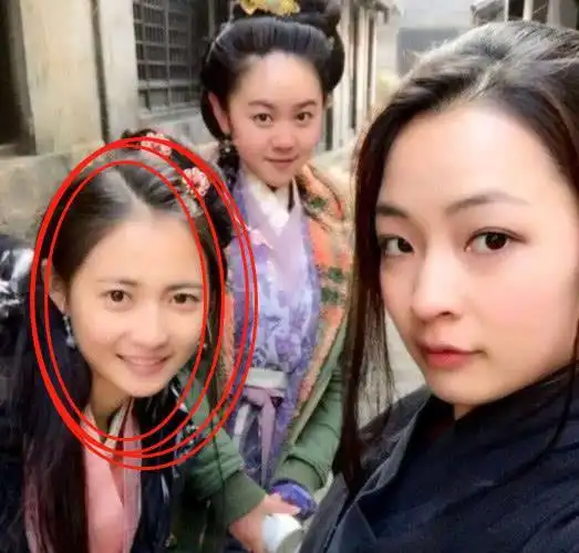 女星陈钰琪早年旧照曝光,跑龙套的素颜卸妆照,却惊艳了多少人!