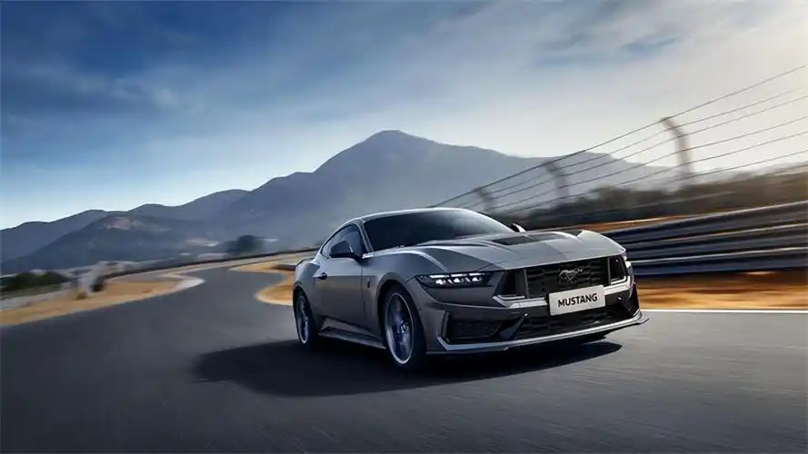 厂商指导价人民币725,000元 全新福特mustang dark horse03正式开售