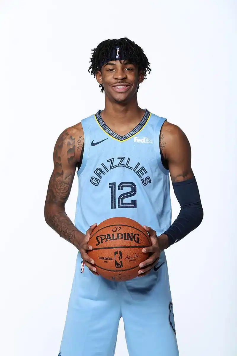 灰熊队官方做出回应表示:已知悉莫兰特直播一事,禁止他参加球队篮球