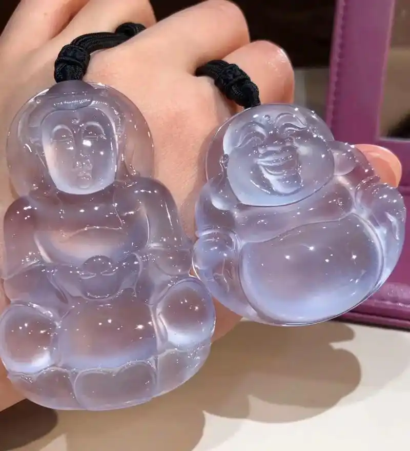 真的超爱这种翡翠素件! 这几天来瑞丽,除了跟老缅朋友收蛋面外