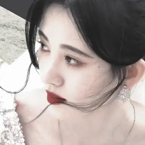 "连空想都能红了眼,该有多遗憾啊."鞠婧祎头像