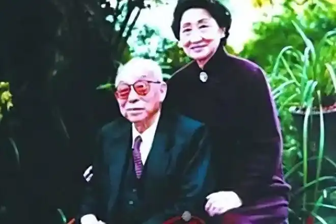 张学良迷恋的赵四小姐究竟有多美看完这些老照片就明白了