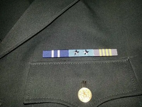 这个07资历章是什么级别的?拼错了没?