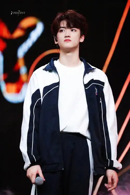 邓佳鑫 三代第一vocal