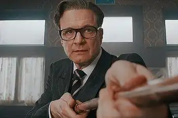 穿成王牌间谍是怎样一种体验:会穿的男人才能拯救世界?_百度视频搜索