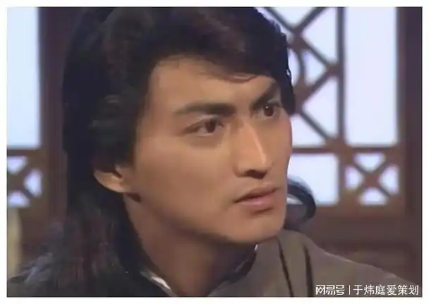 消失的"展昭"何家劲,已经走上了另一条"康庄大道"|演员|老戏骨|刘德华