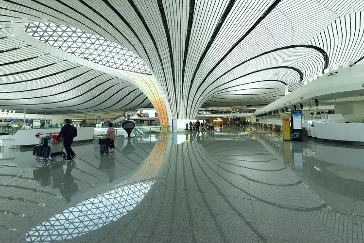 北京大兴机场候机楼《美丽的线条》