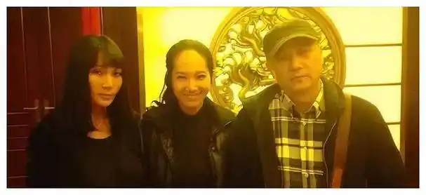 张咪爱女洛伊离婚,女儿仅5岁,老公理性讲述婚变原因_家庭_故事_沐沐