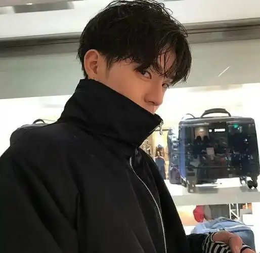 成熟男头--孤独比将就有趣多了#无水印头像大全##头像