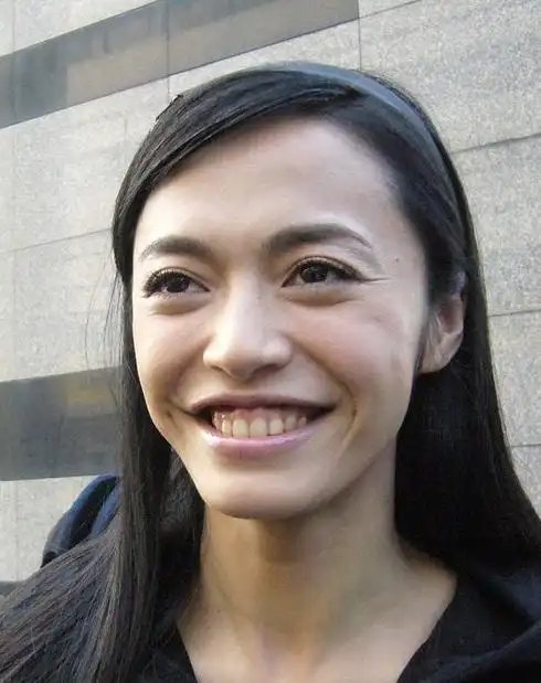 嘴巴大的女人是不是没钱,没出息