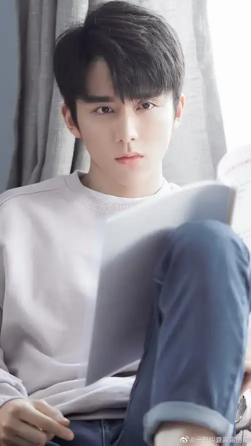 求分享张新成手机壁纸