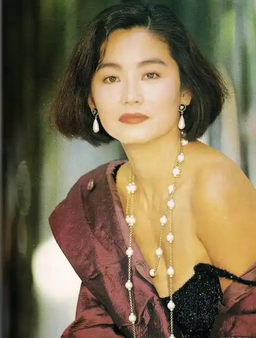 娱乐圈中三大女神,个个风华绝代,你最喜欢哪一个_王祖贤_巩俐_林青霞