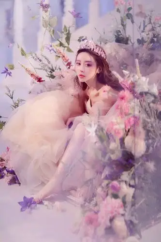 三色堇儿唯美仙女风壁纸