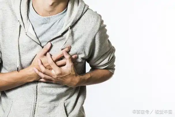 胸口痛必须马上去医院?别急,先看看自己到底是不是高危胸痛!