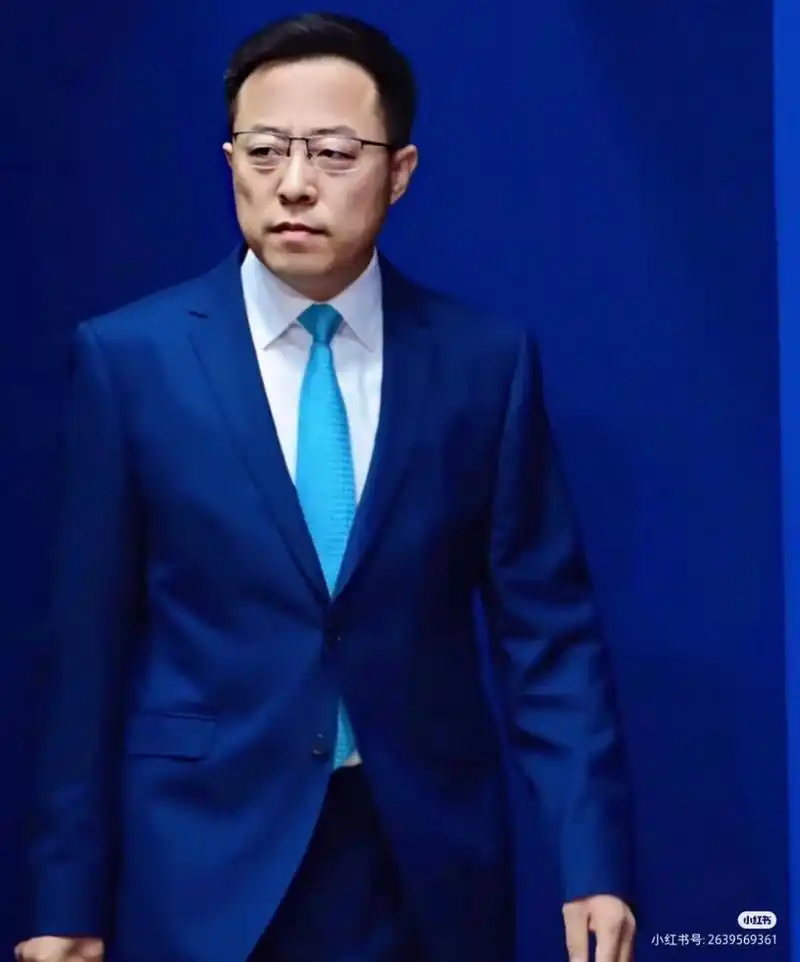 赵立坚履新职后现身云南调研# 这么优秀的外交官我想知道为什么要