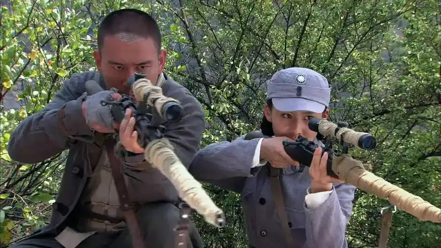 神枪:张响察觉敌人发现了,赶紧更换地点