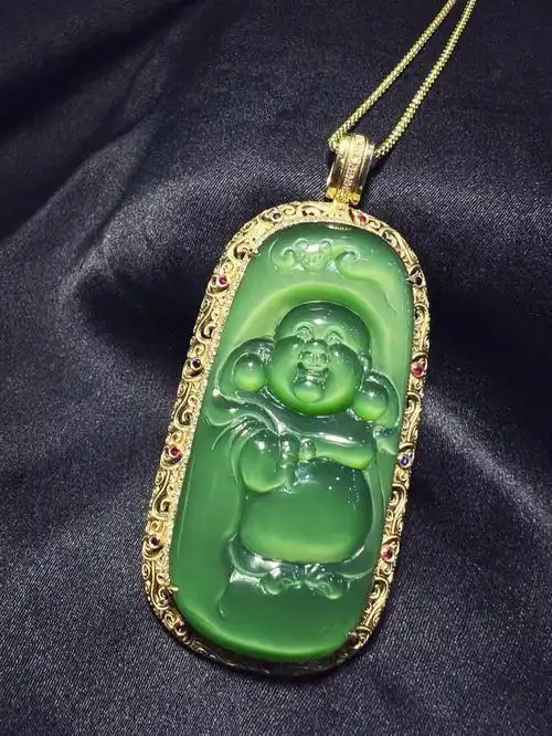 和田玉顶级猫眼碧玉佛公