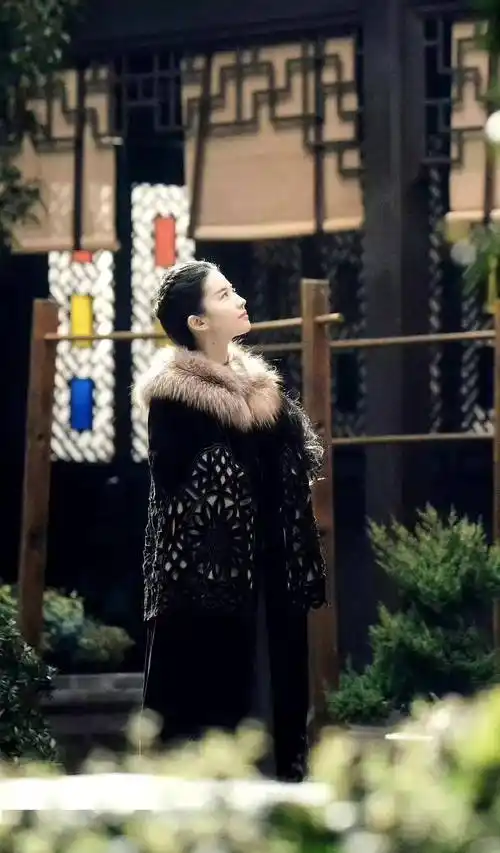 南烟斋笔录上线!刘亦菲井柏然cp感爆棚 网友直呼:这狗粮我先干了