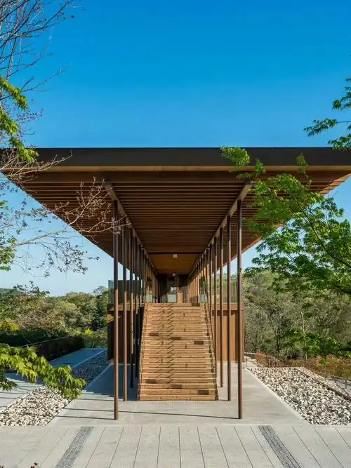 area :  648 m05    year :  2022#设计  #建筑  #建筑设计  #日本