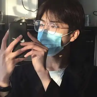 男生帅气头像戴口罩真人图片潮流时尚男生高清微信头像图片