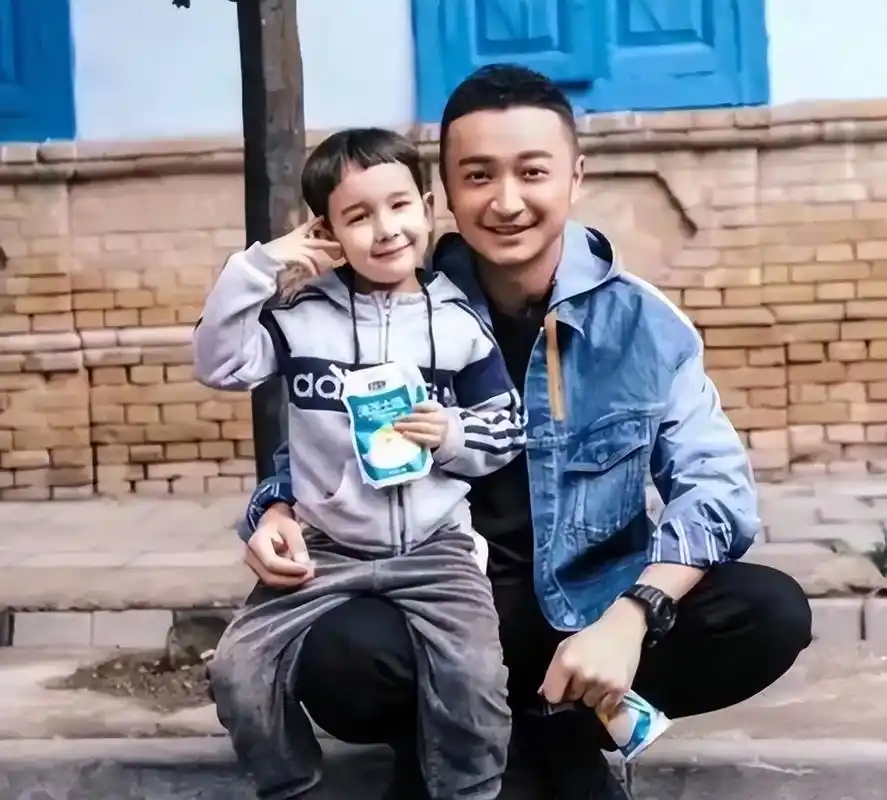 回顾尼格买提,30岁娶帕夏古丽,结婚9年没孩子,含泪放手给她自由