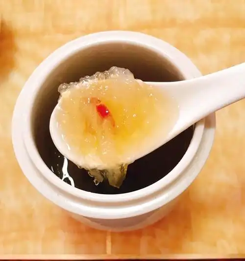 不善煮饭君做的冰糖红枣枸杞燕窝