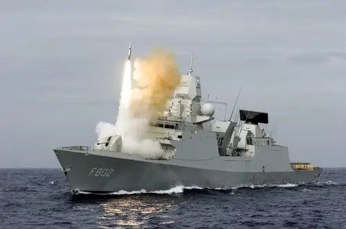 东盟这国海军要买神盾舰了?非主流设计受青睐,吨位看齐052d