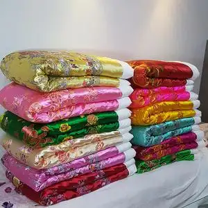 手工棉被定做绸缎被