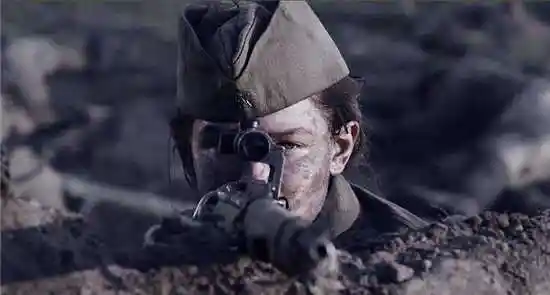 女狙击手 电影解说文案