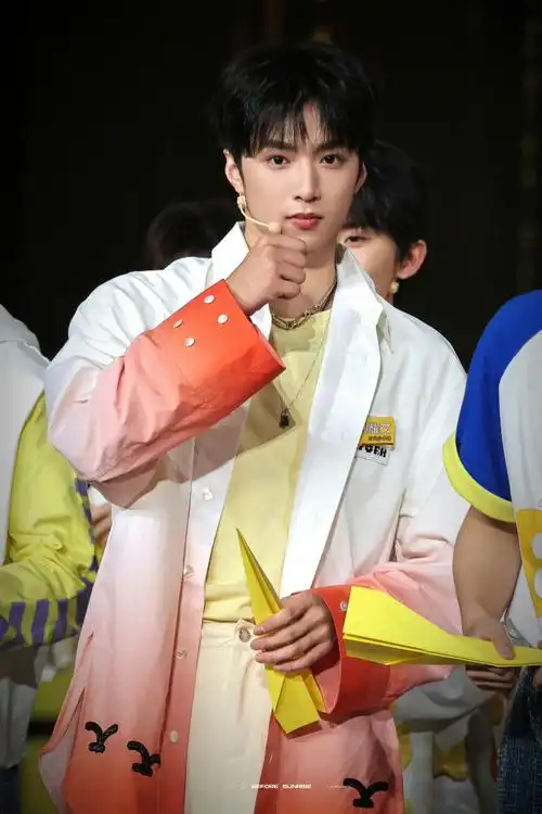 刘耀文没有参加高考##青年演员刘耀文