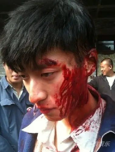 《我11》乔任梁饰叛逆青年 片场晋升孩子王(图)